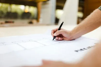 Qual a diferença entre engenheiro e arquiteto